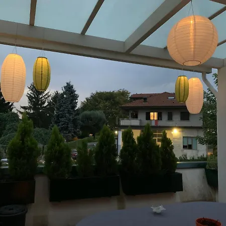 Near Como, Charming With Fireplace Apartament Grandate