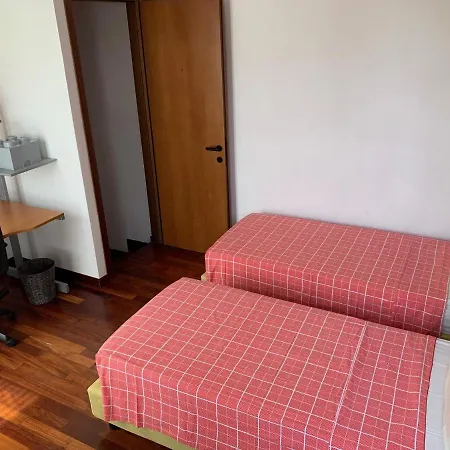 Near Como, Charming With Fireplace *